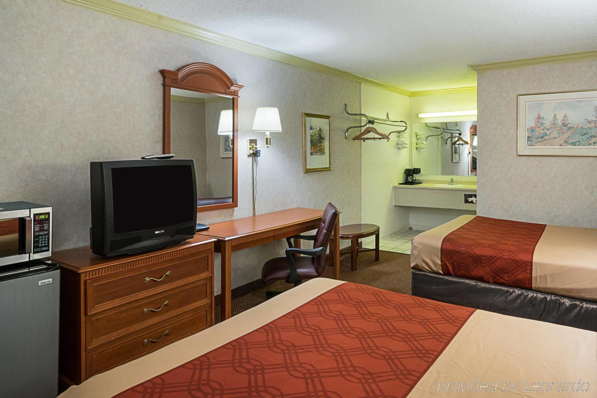 Travel Inn New Castle Airport Exterior foto